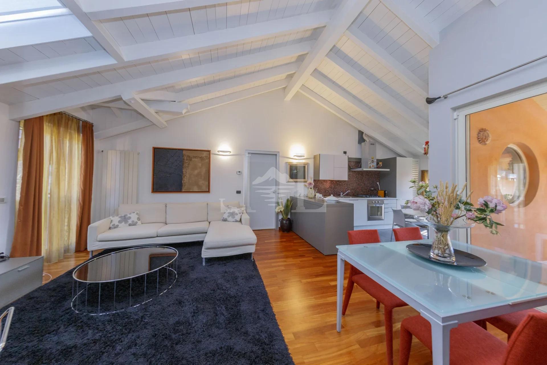 APARTMENT VIA DEI CAPPUCCINI LIVING