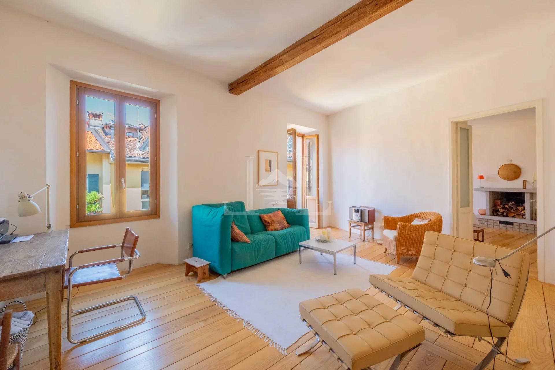 Apartment in Centro Intra - Living room