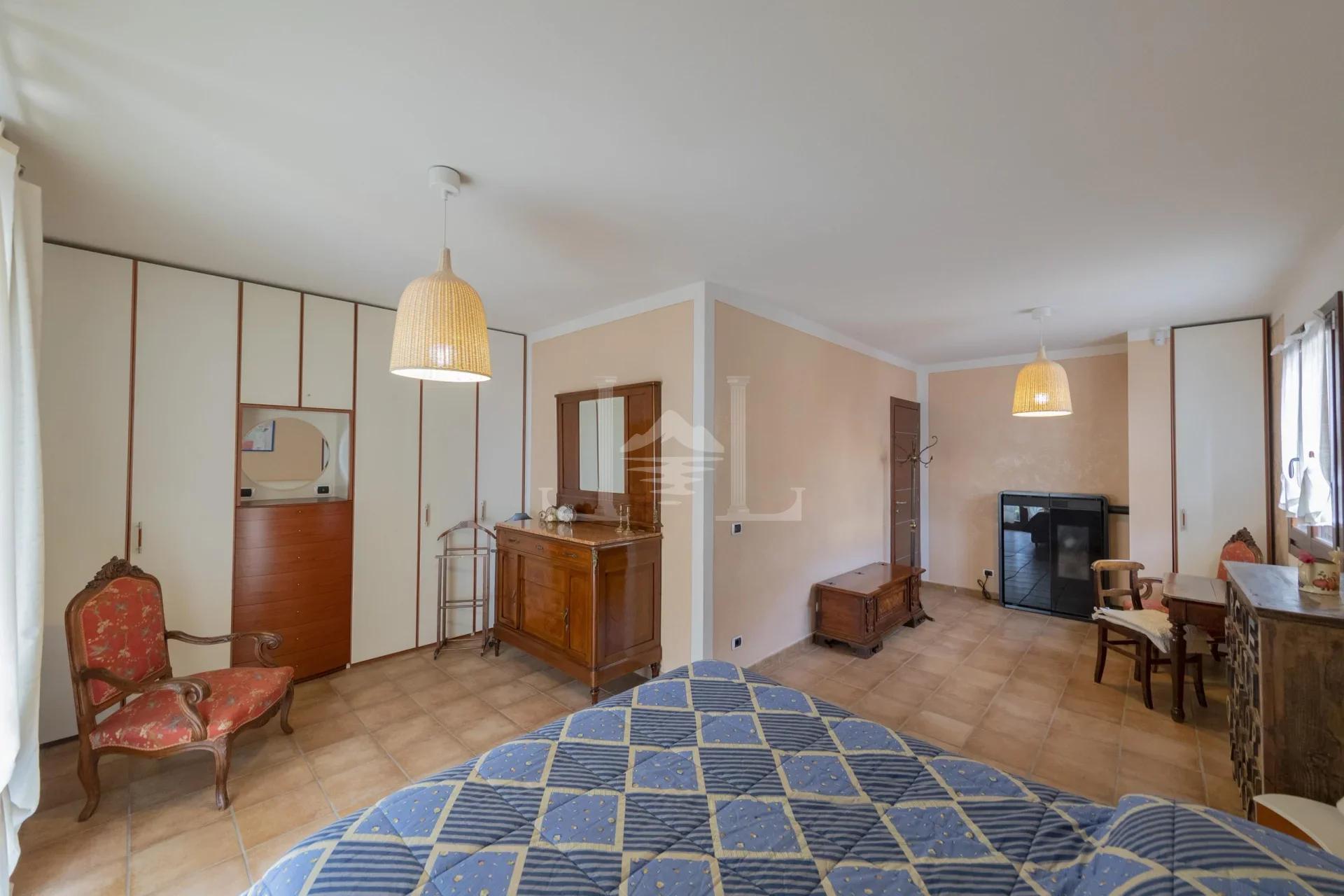 MASTER BEDROOM 2