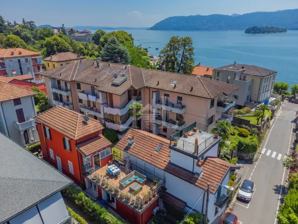 Casa Suna Centro: Luftaufnahme des Anwesens und des Sees