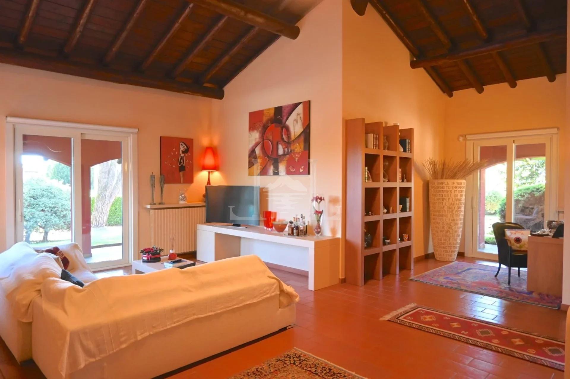 SALA1