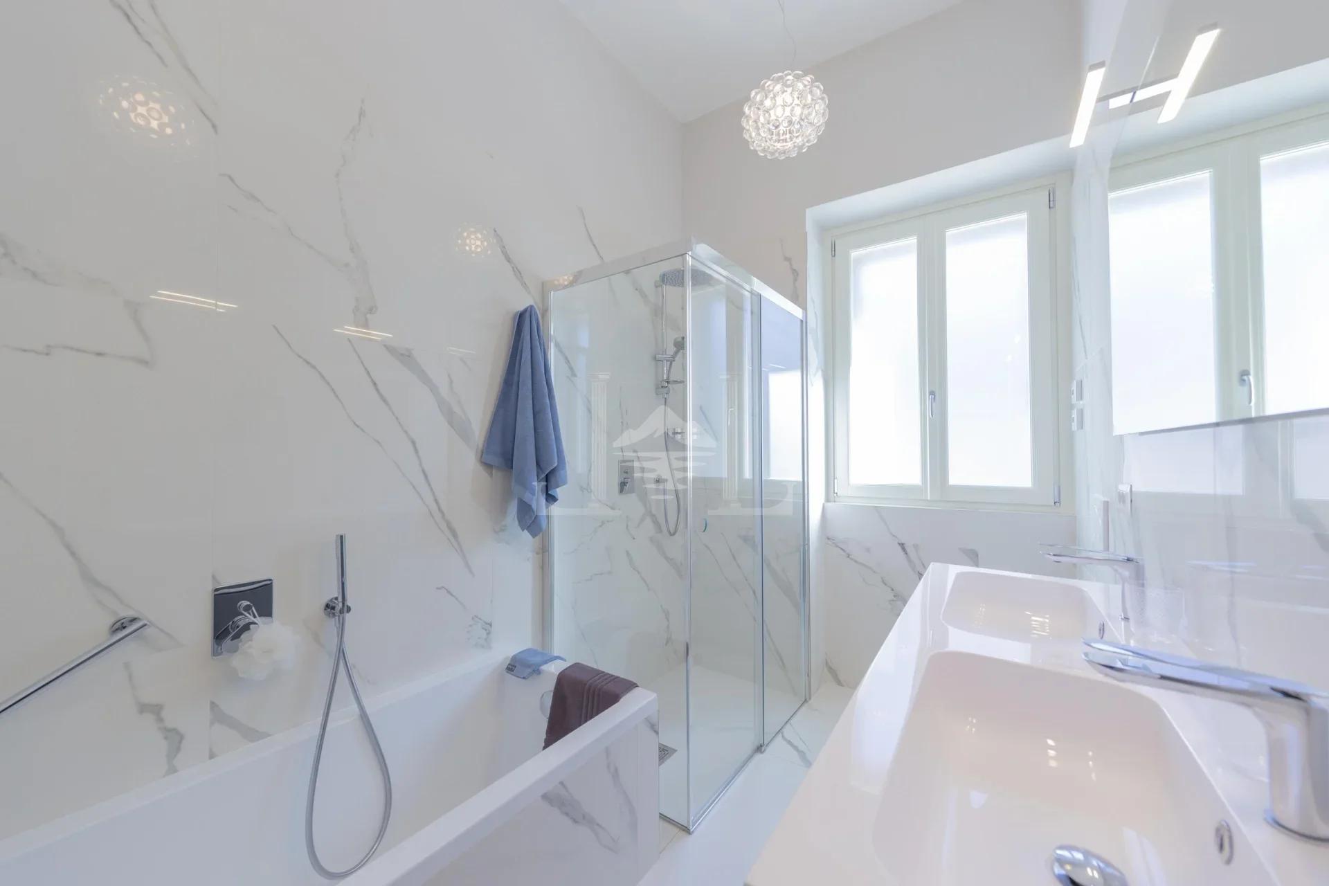casa-pallanza-luxury-rentals-pied-dans-l'eau-affitti-di-lusso-matrimoni-location-per-eventi-porto-privato