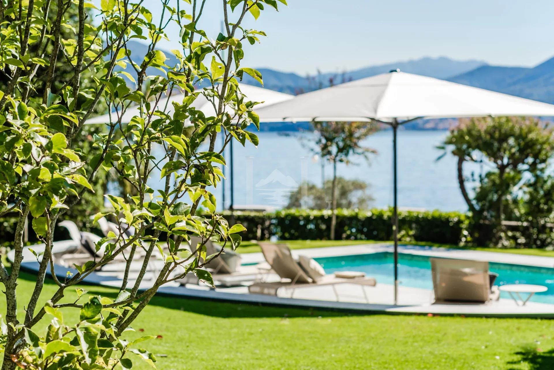 Villa Historique Face au Lac avec Jardin et Piscine à Cannero Riviera - Image 9