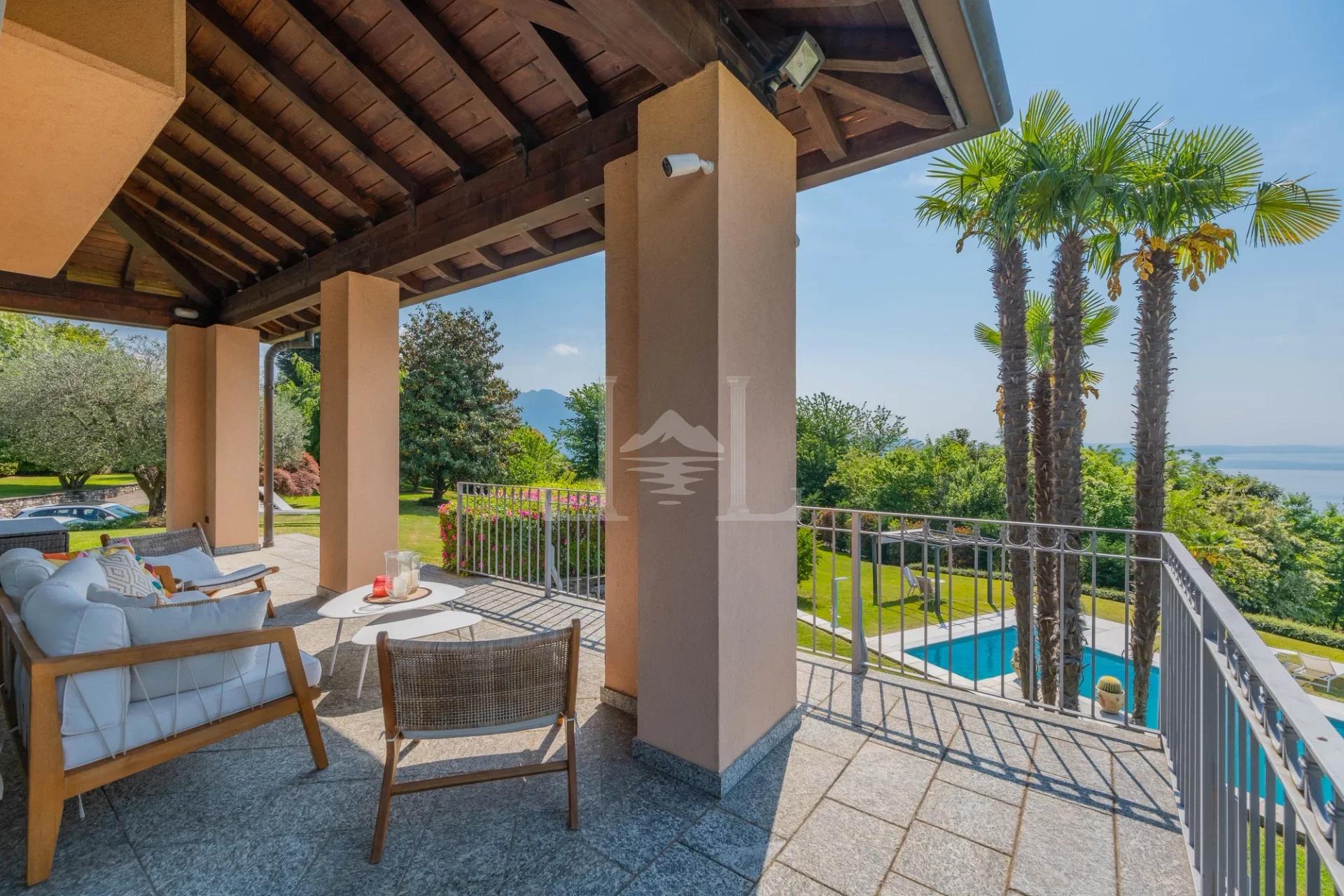 Living room terrace 2