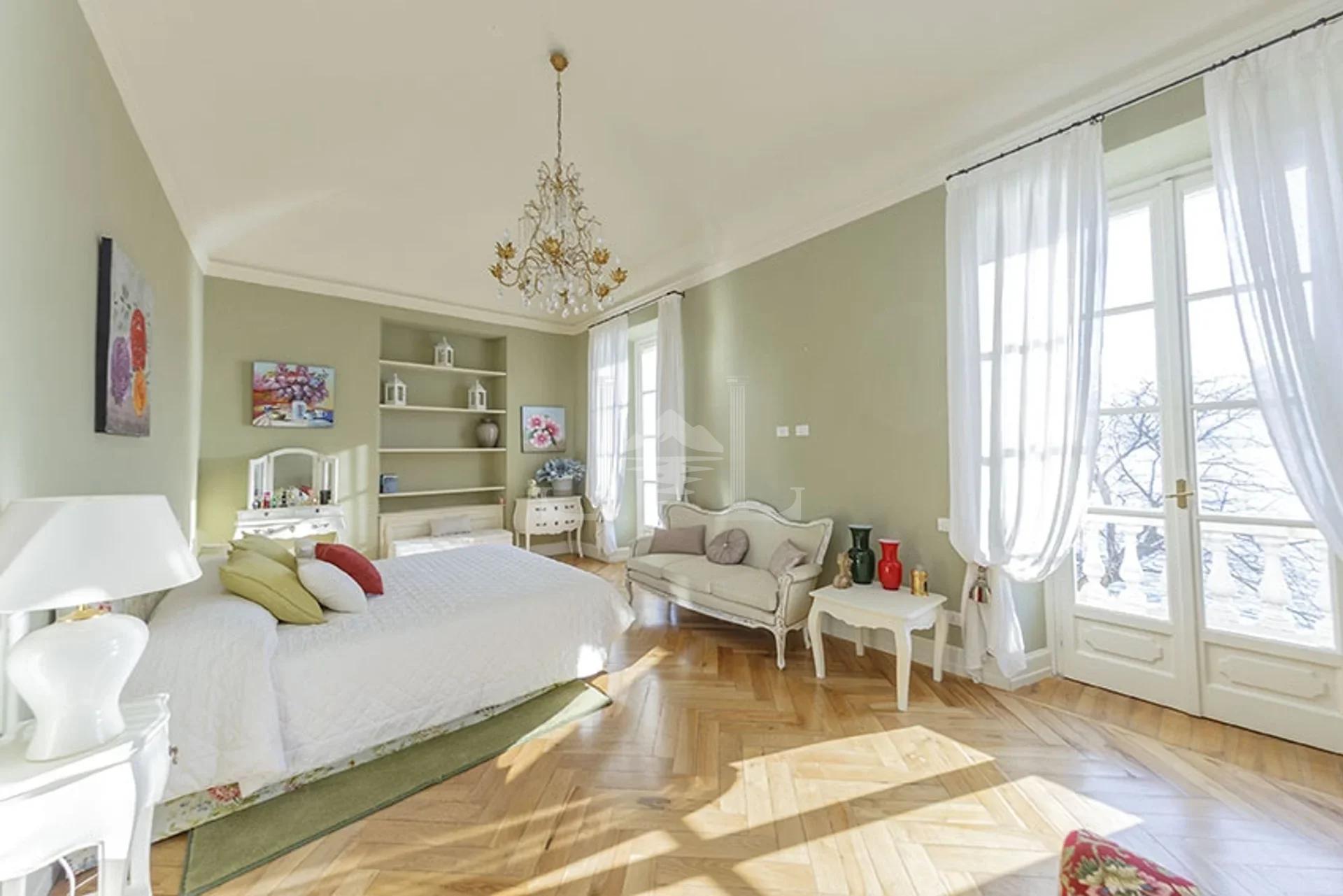 PALLANZA VILLA PRINCIPAL BEDROOM 2