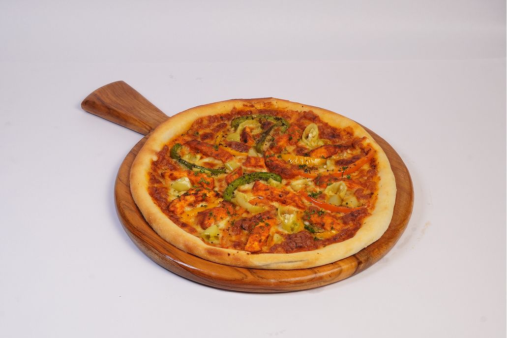 Chicken Tikka Pizza picture