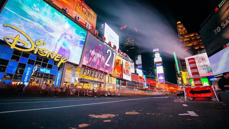 Bet digital signage content examples th