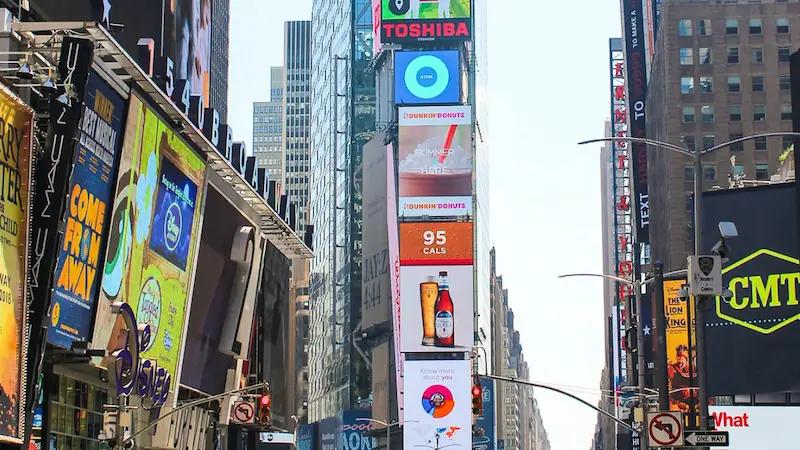 What is digital out of home dooh advertising th