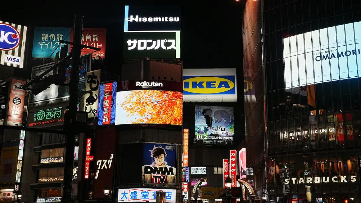 Video wall advertising