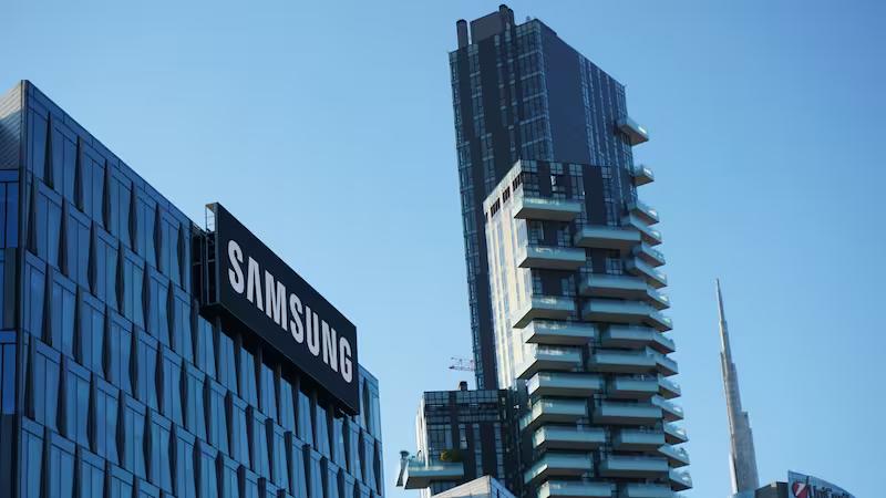Top samsung commercial displays for enterprise digital signage th