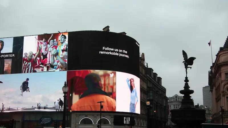 Guide to signage advertising th