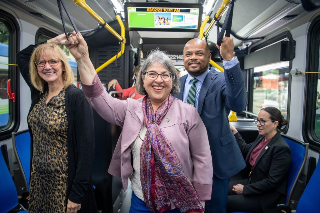 Client News: Proterra Delivers on Miami-Dade County Historic Electric Bus Contract