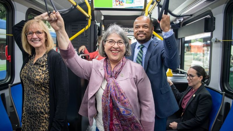 Client News: Proterra Delivers on Miami-Dade County Historic Electric Bus Contract