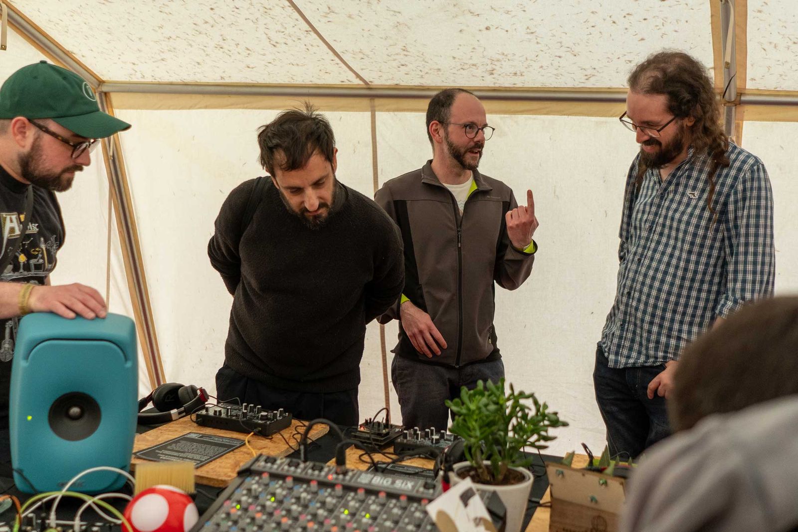 Synthux-residency-at-Superbooth-26