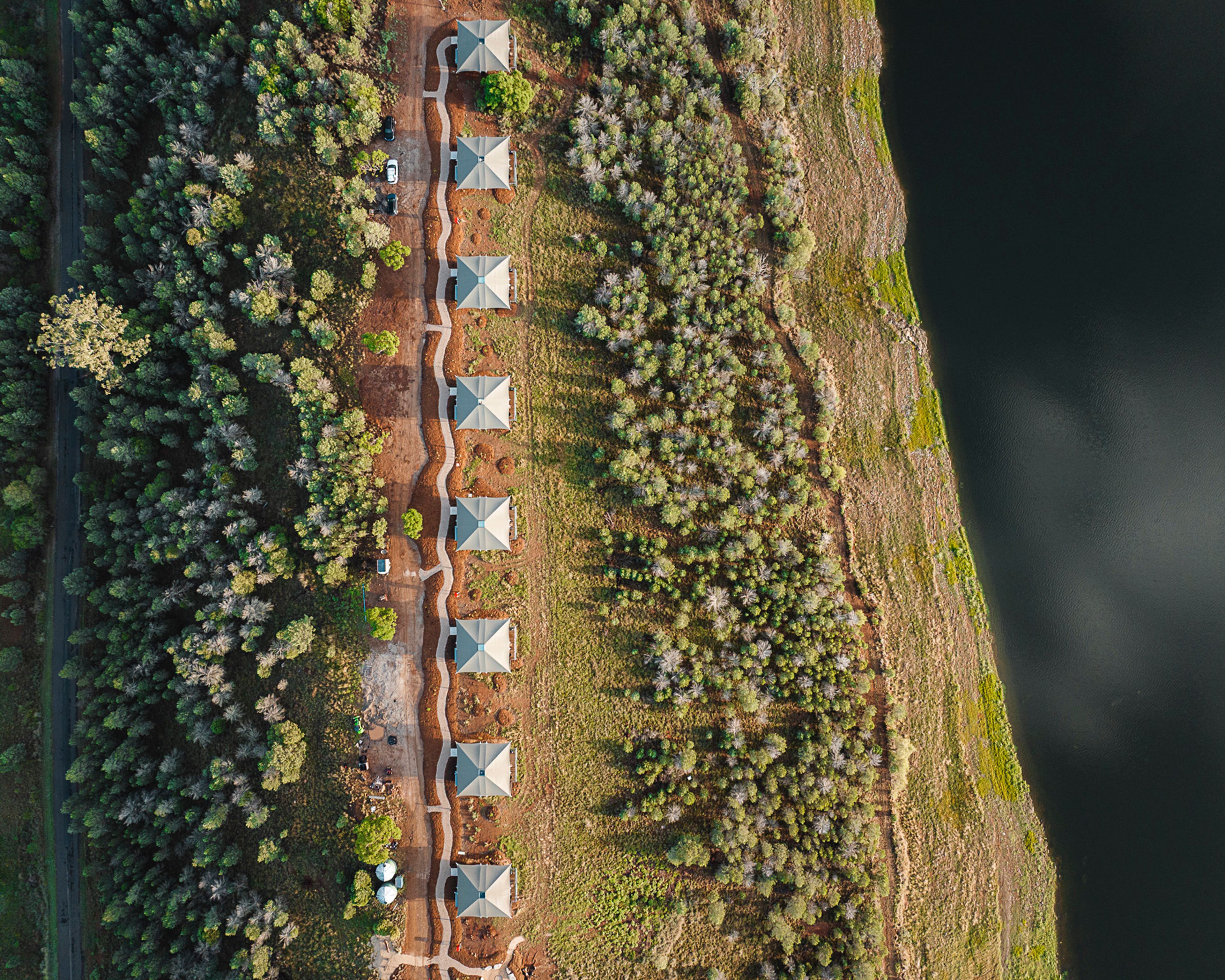 Wilderluxe - lake keepit - drone - all tents