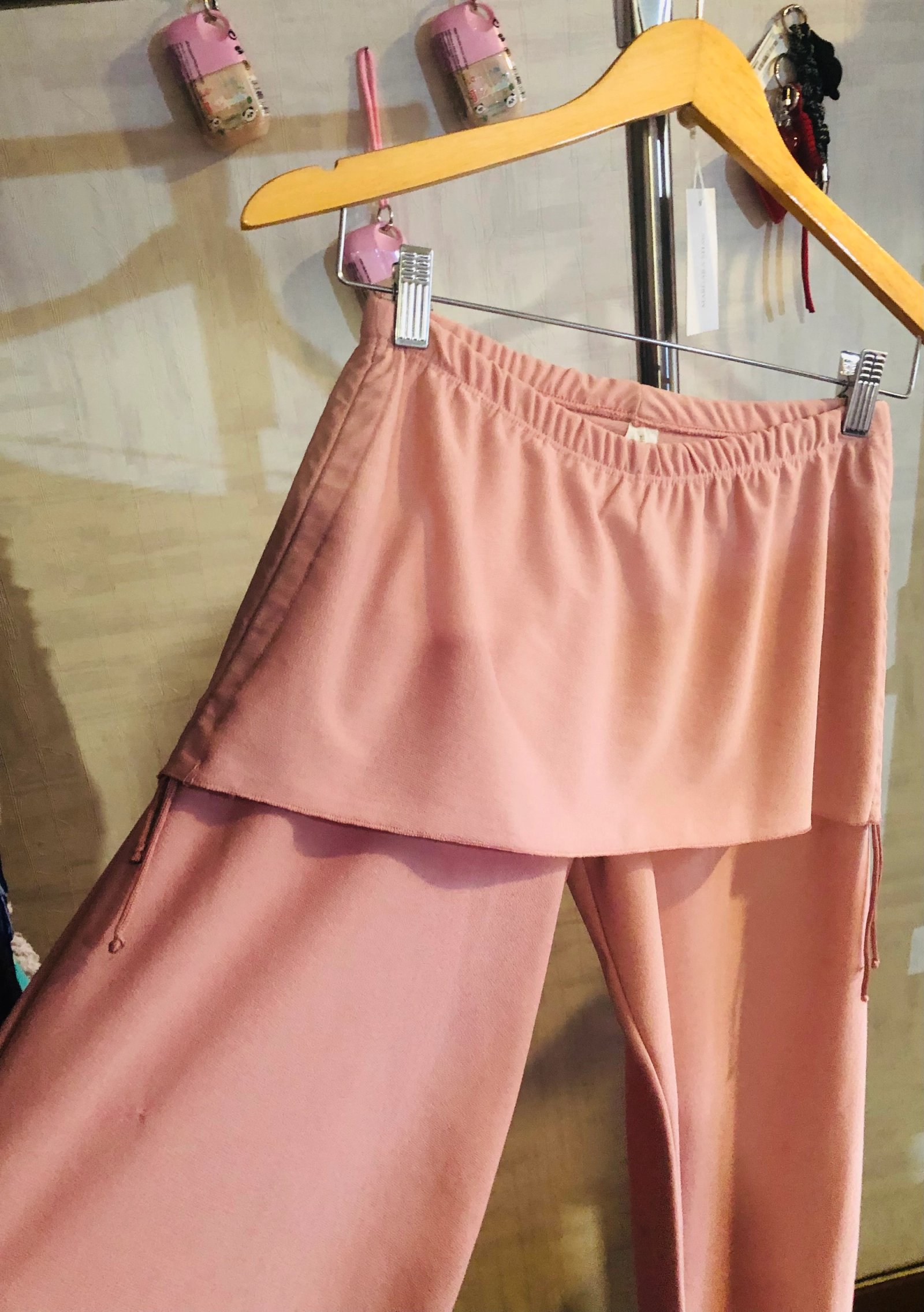 PANTALÓN con mini pollera