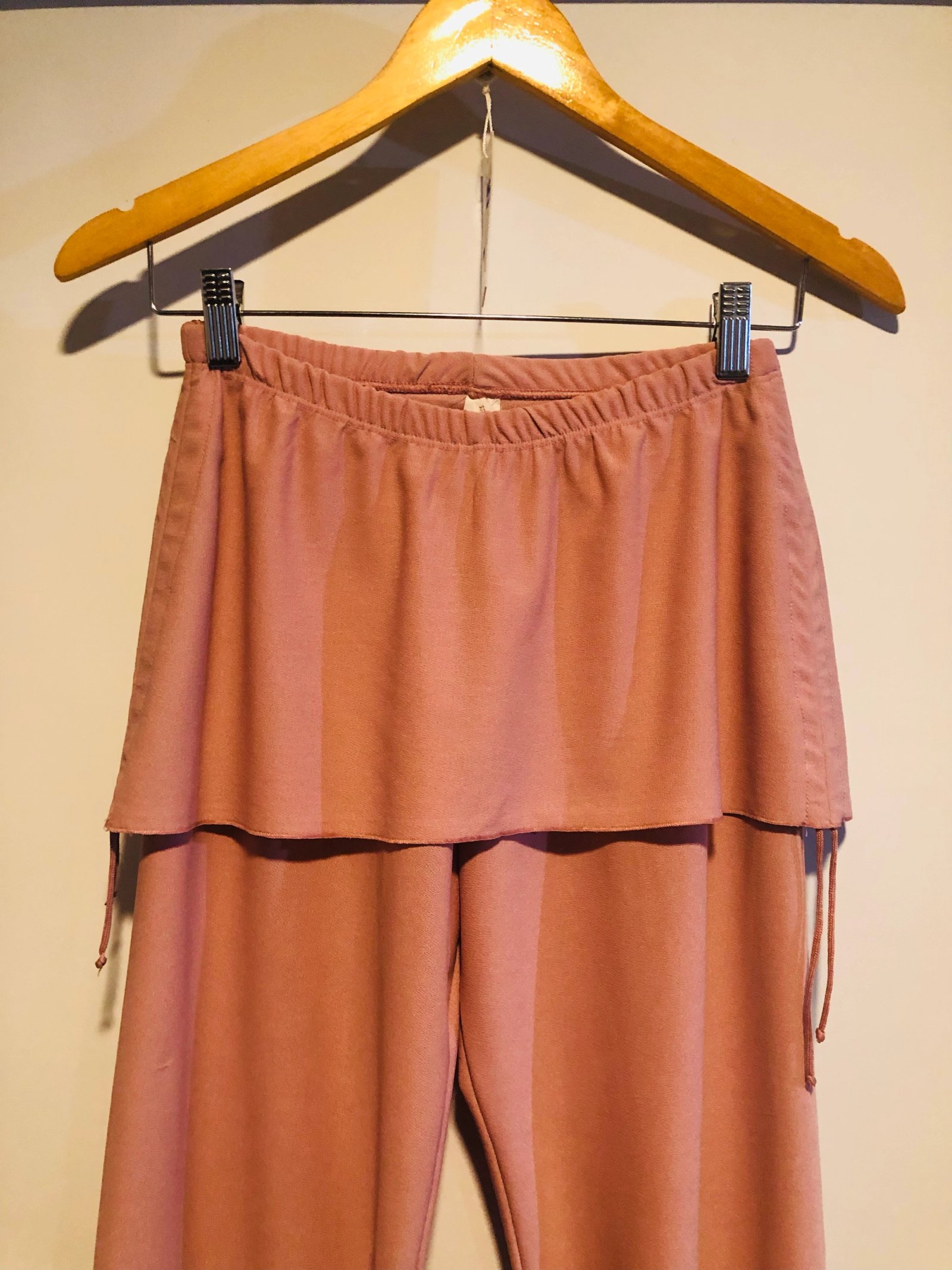 PANTALÓN con mini pollera