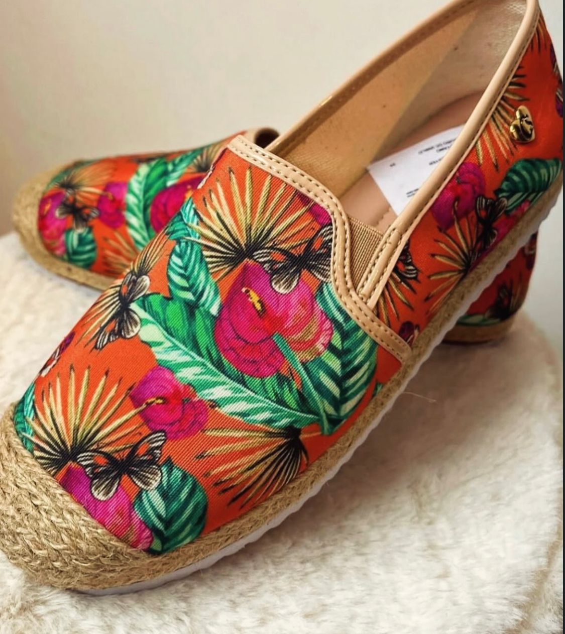 Nuevas, hermosas y cómodas alpargatas Carmen steffens