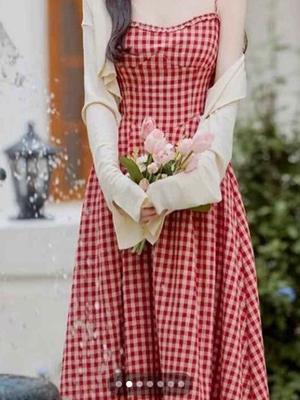 Vestido talle L (recomendado a M, a un S queda grande).