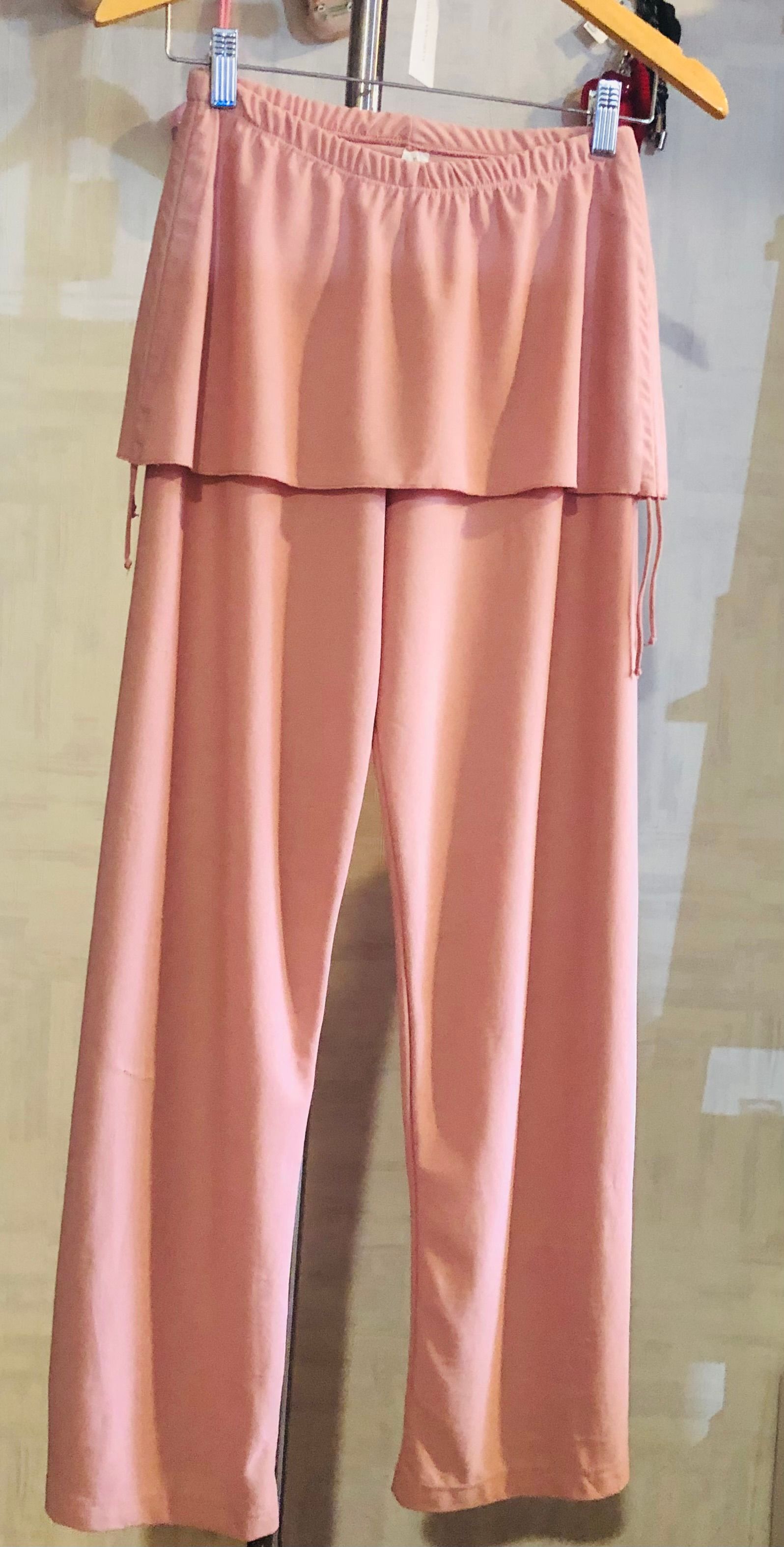 PANTALÓN con mini pollera