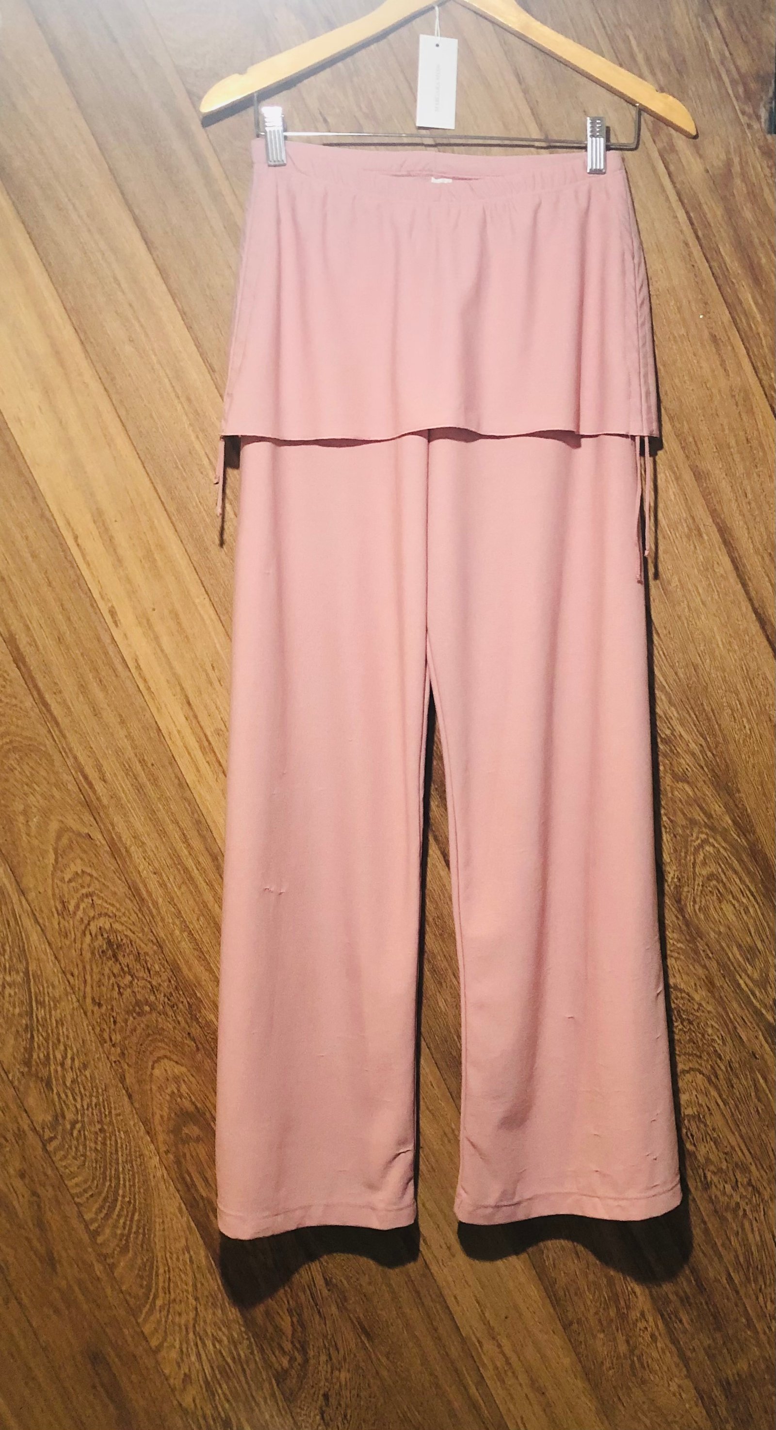 Pantalón en tela liviana