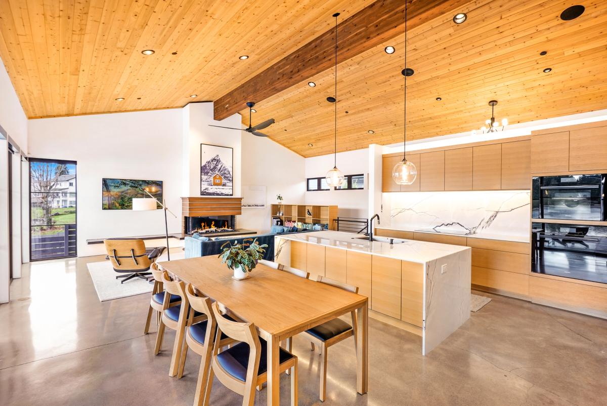 Lake Tapps Waterfront