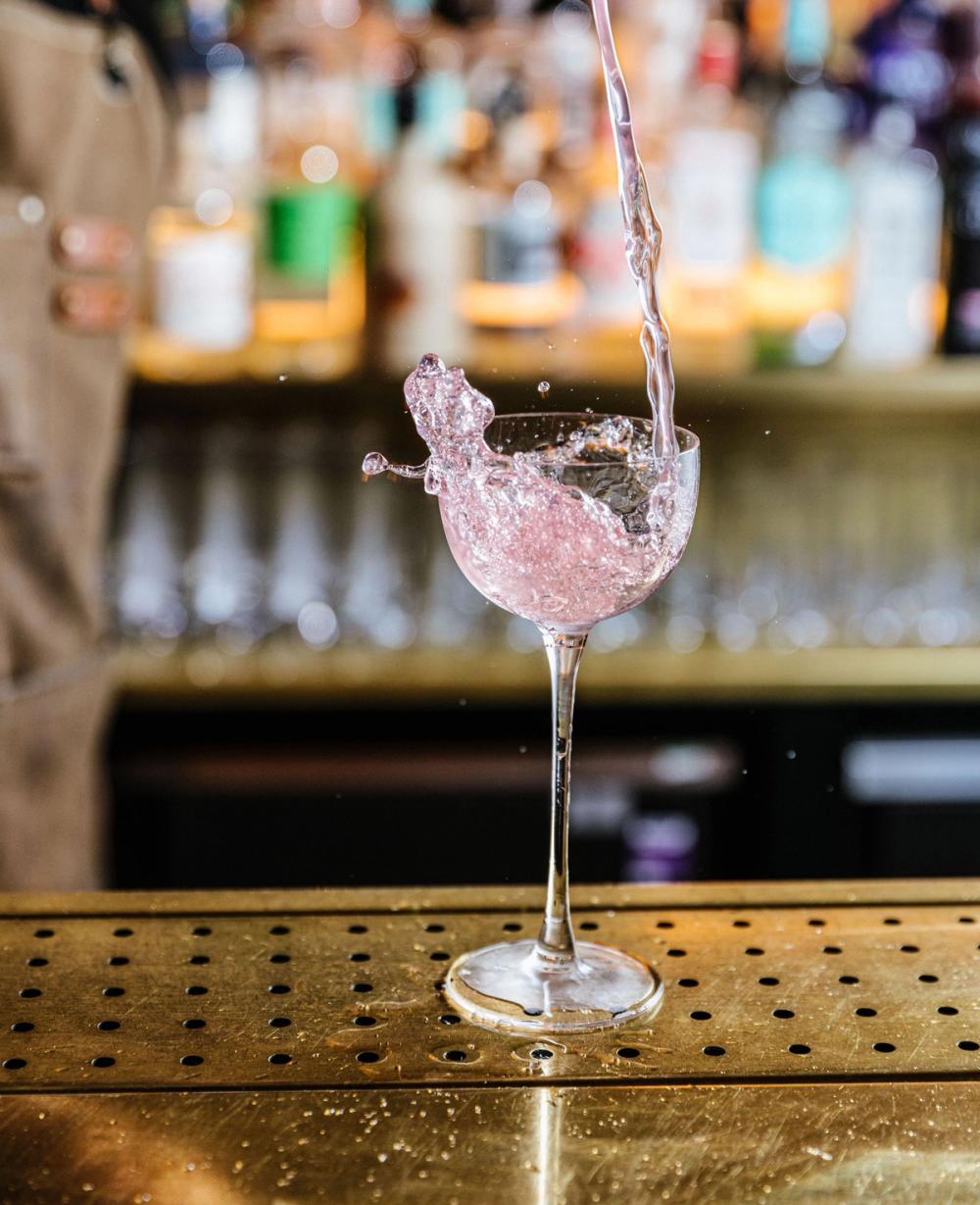 drinks splashing