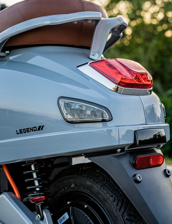 Back view of EM Legend