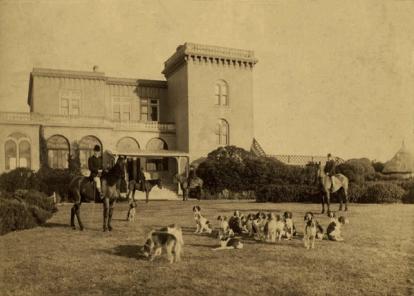 Historic image of Cargill's Castle from the Otago Settlers Museum