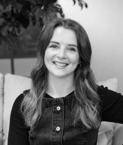 Miriam Davies' headshot