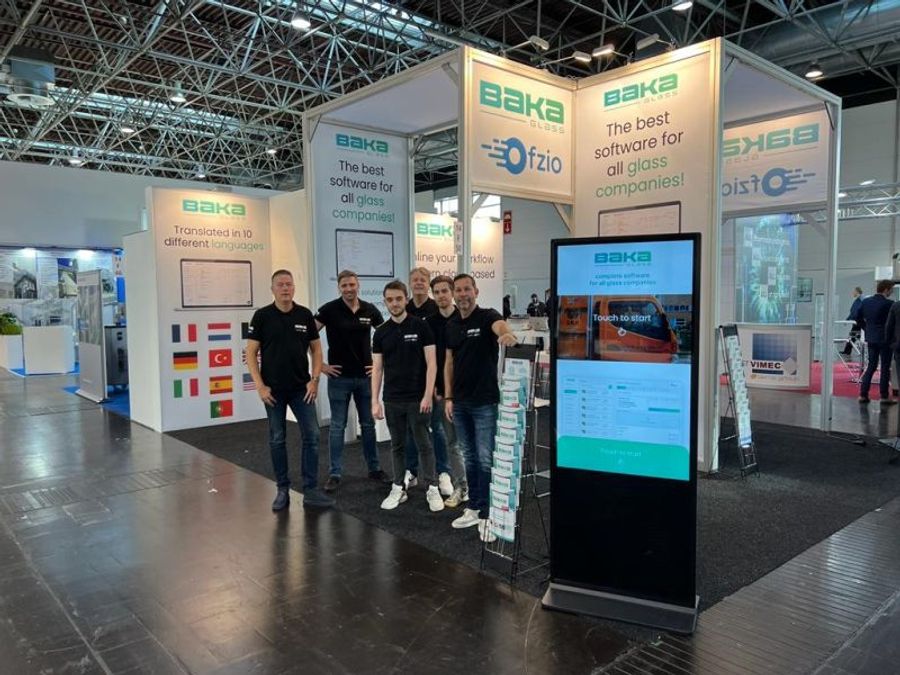 Equipo Baka Glass en Glasstec 2022
