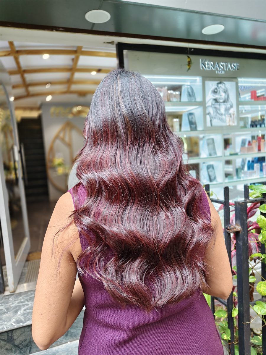 Women's Haircut & Styling