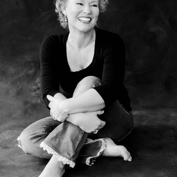Regina's studio portrait by Jules Morgan, accompanying her own experience of the photoshoot