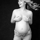 A Mother-Daughter Maternity Shoot