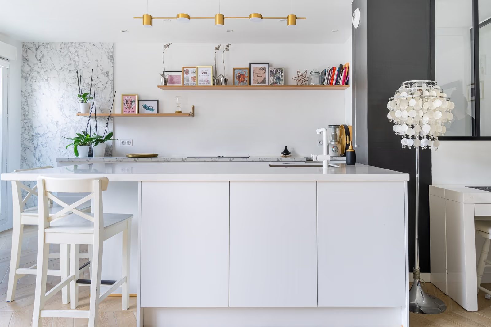 Cuisine sur-mesure blanche — réalisation Dec Home Agencement