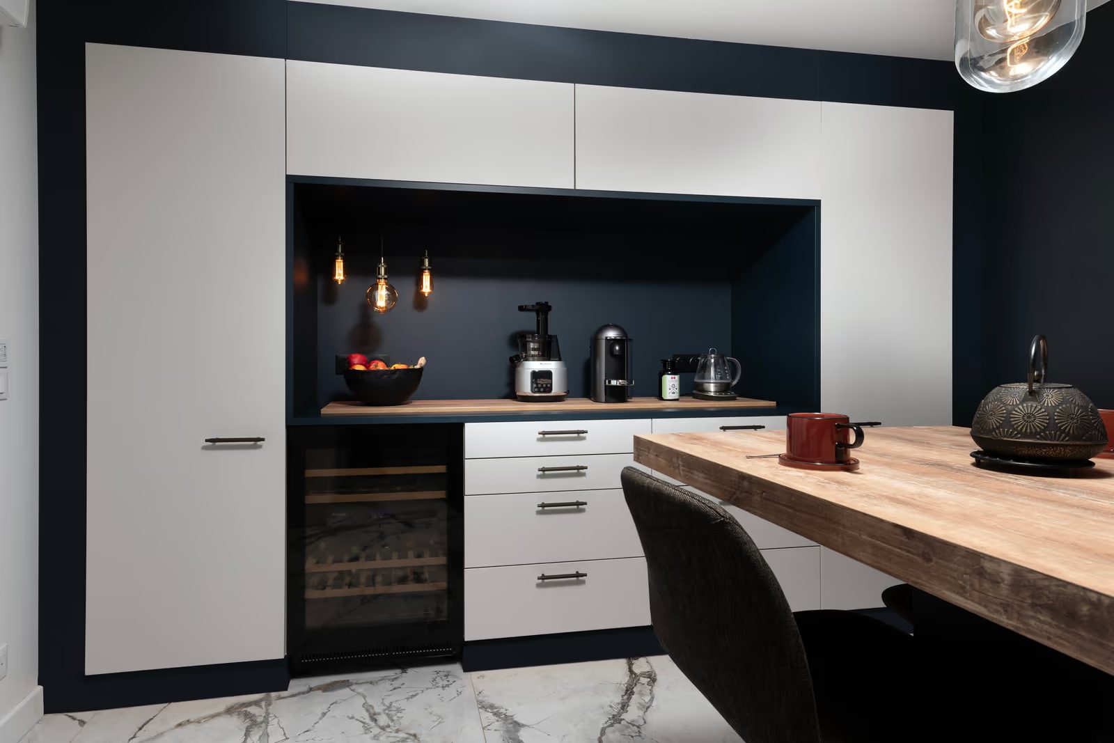 Cuisine sur-mesure blanc noir — réalisation Dec Home Agencement