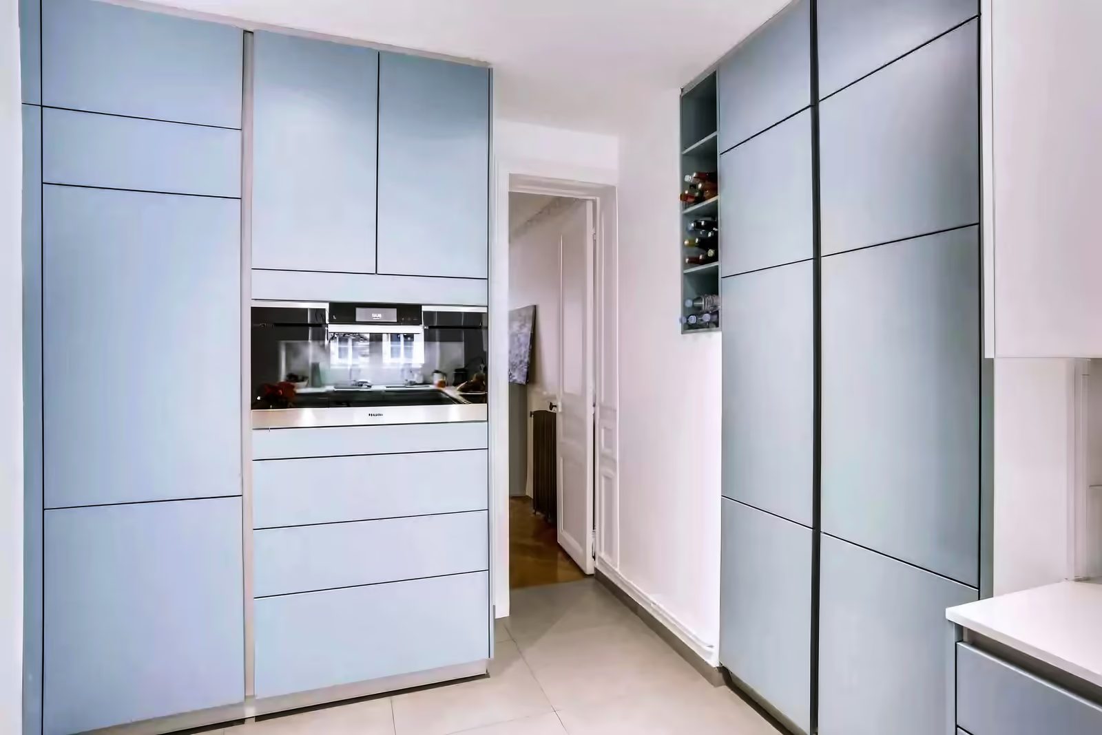 Cuisine sur-mesure bleu canard — réalisation Dec Home Agencement