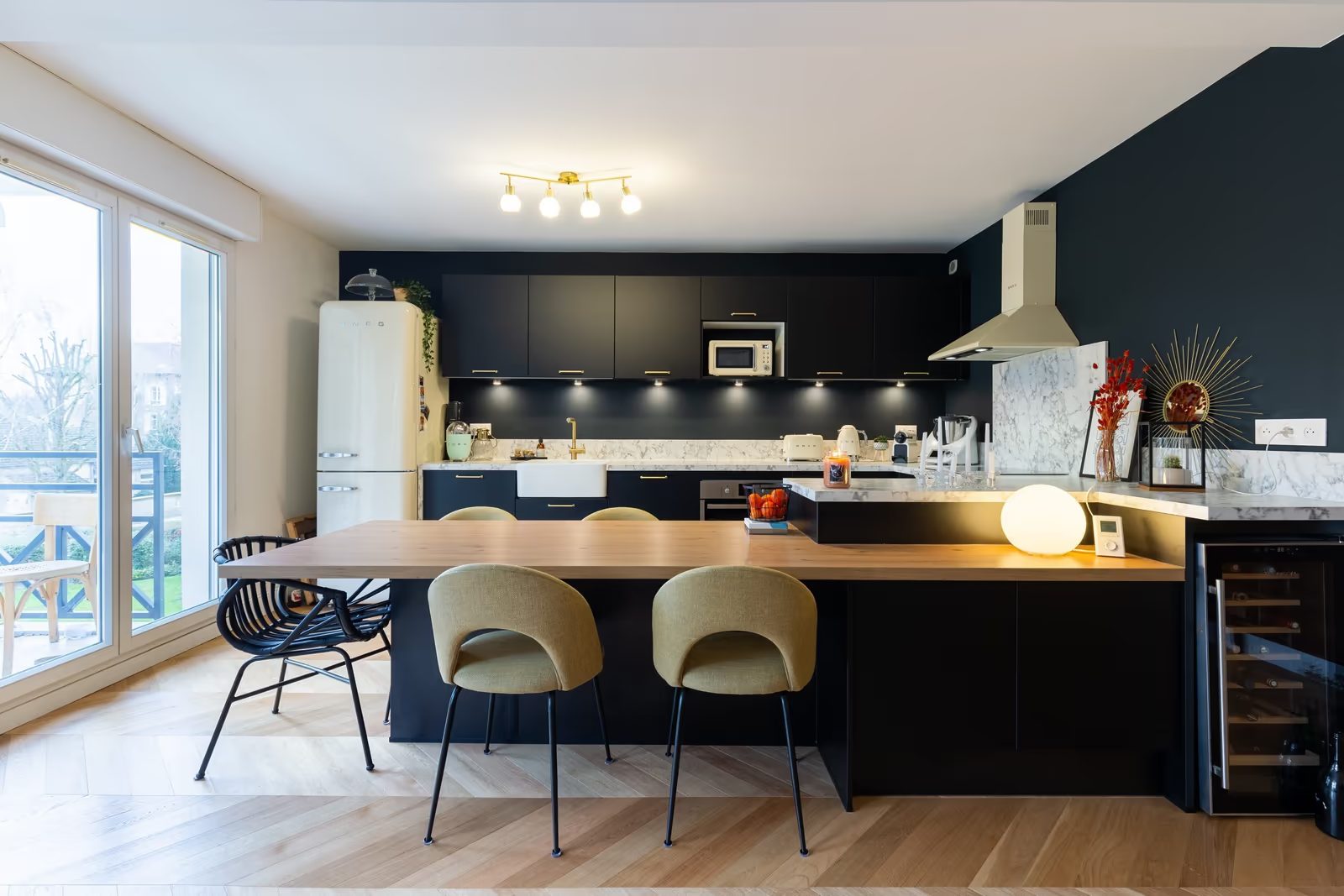 Cuisine sur-mesure marine — réalisation Dec Home Agencement