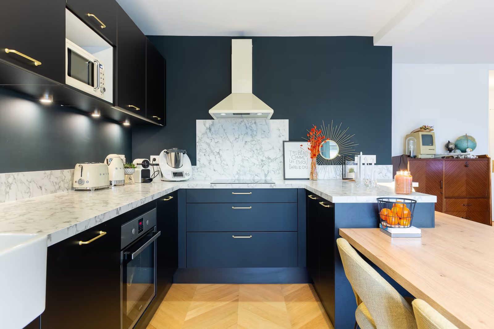 Cuisine sur-mesure marine — réalisation Dec Home Agencement