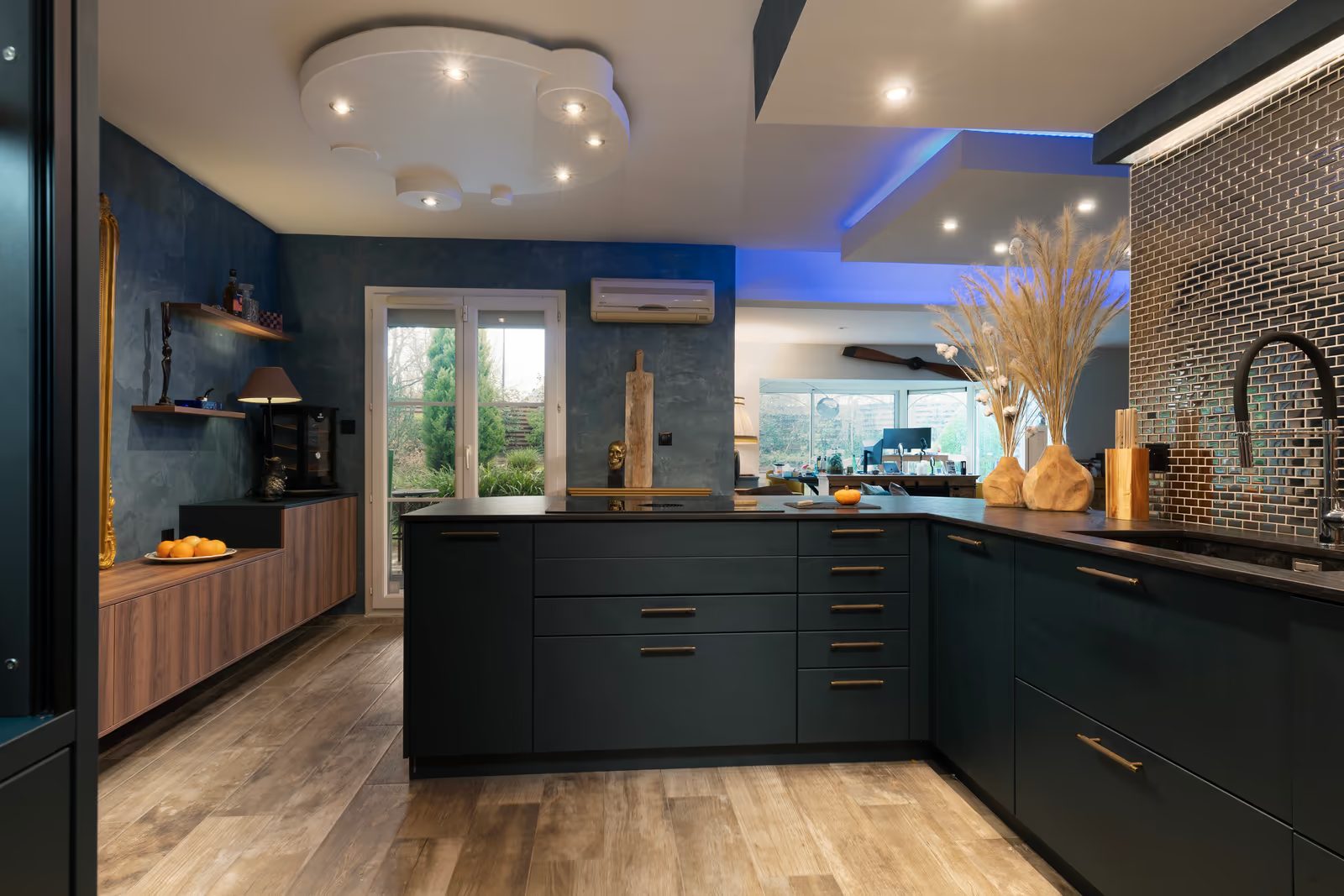 Cuisine sur-mesure baroque — réalisation Dec Home Agencement