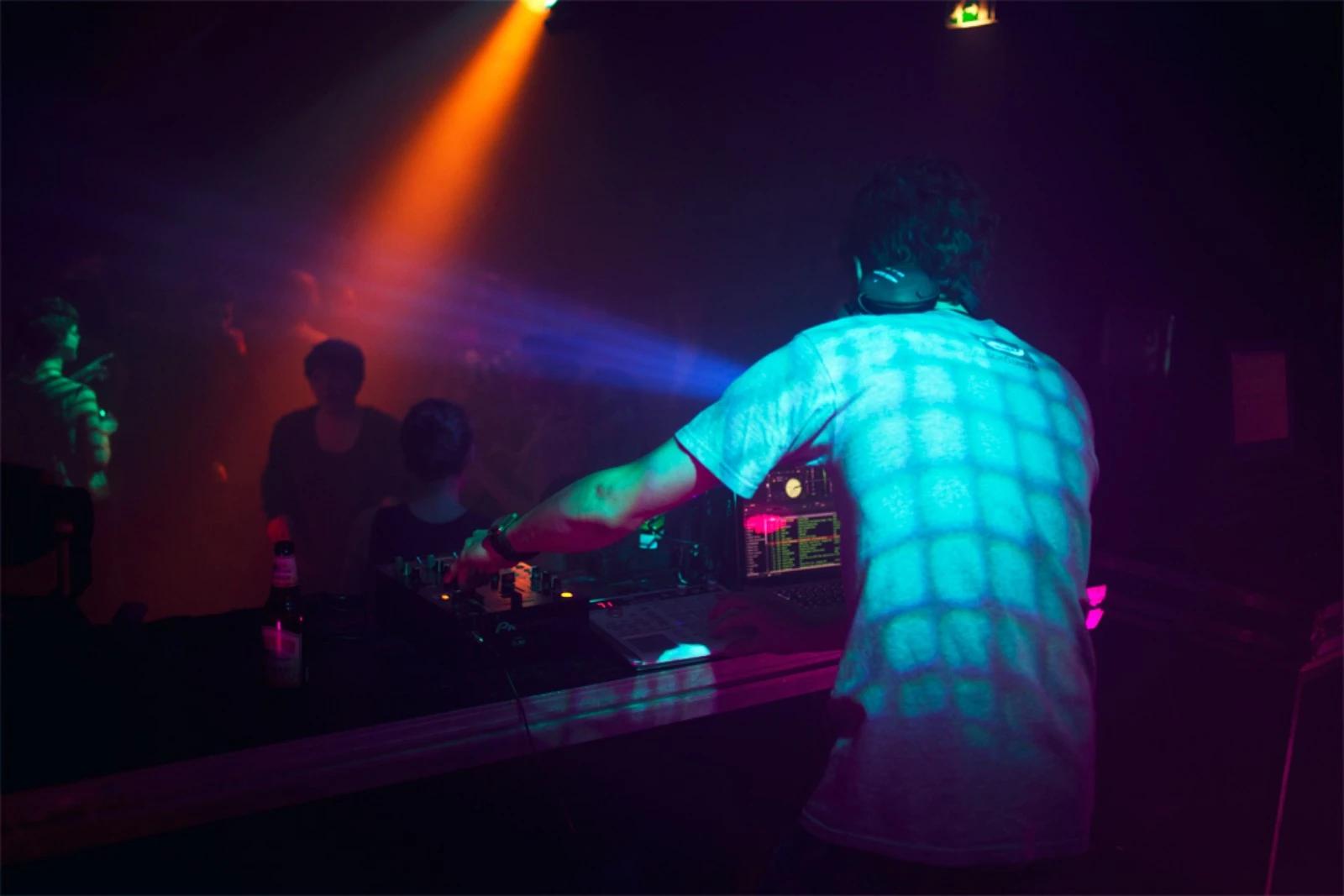 1de592ce1cb15f340425bfb4152a1fe952b04669-1600x1067