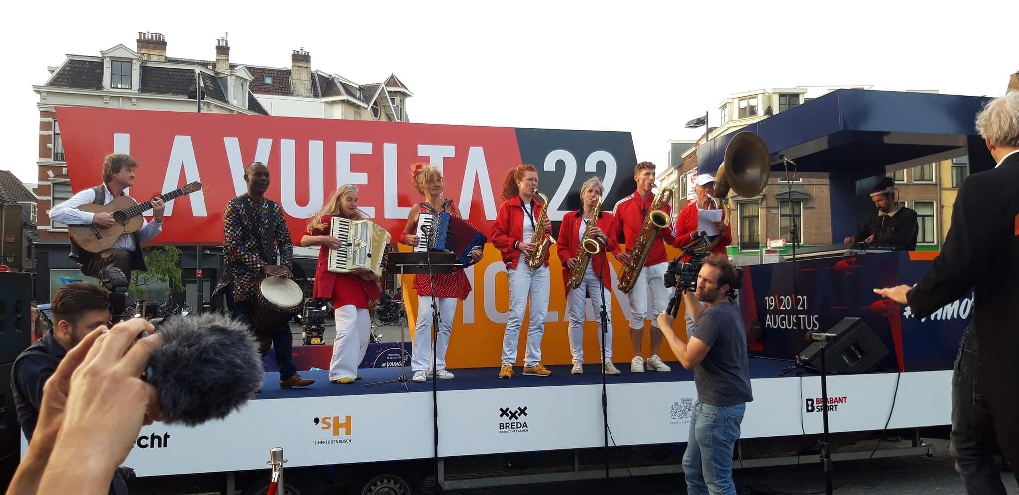 Cover image for Vuelta