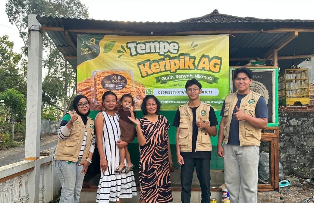 Mengembangkan Potensi UMKM Sidoharjo, Tim KKN-T IPB Dorong Pelaku Usaha Beradaptasi di Era Digital