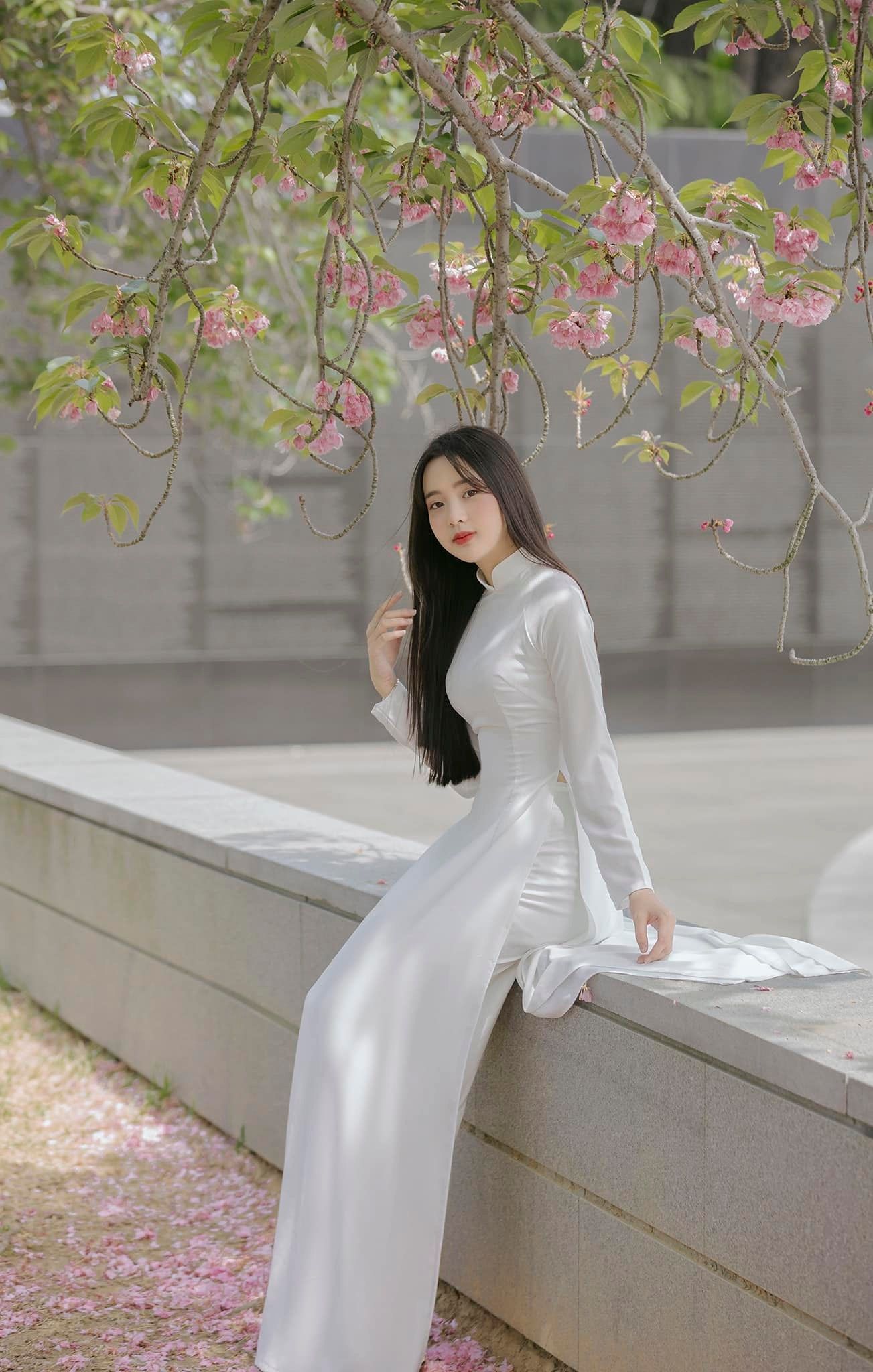 Nữ sinh mặc áo dài cực xinh