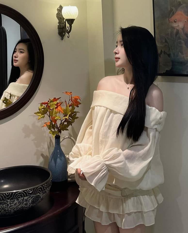 Cùng ngắm girl xinh Diệp Tố Oanh qua những bức ảnh đời thường quyến rũ và hấp dẫn