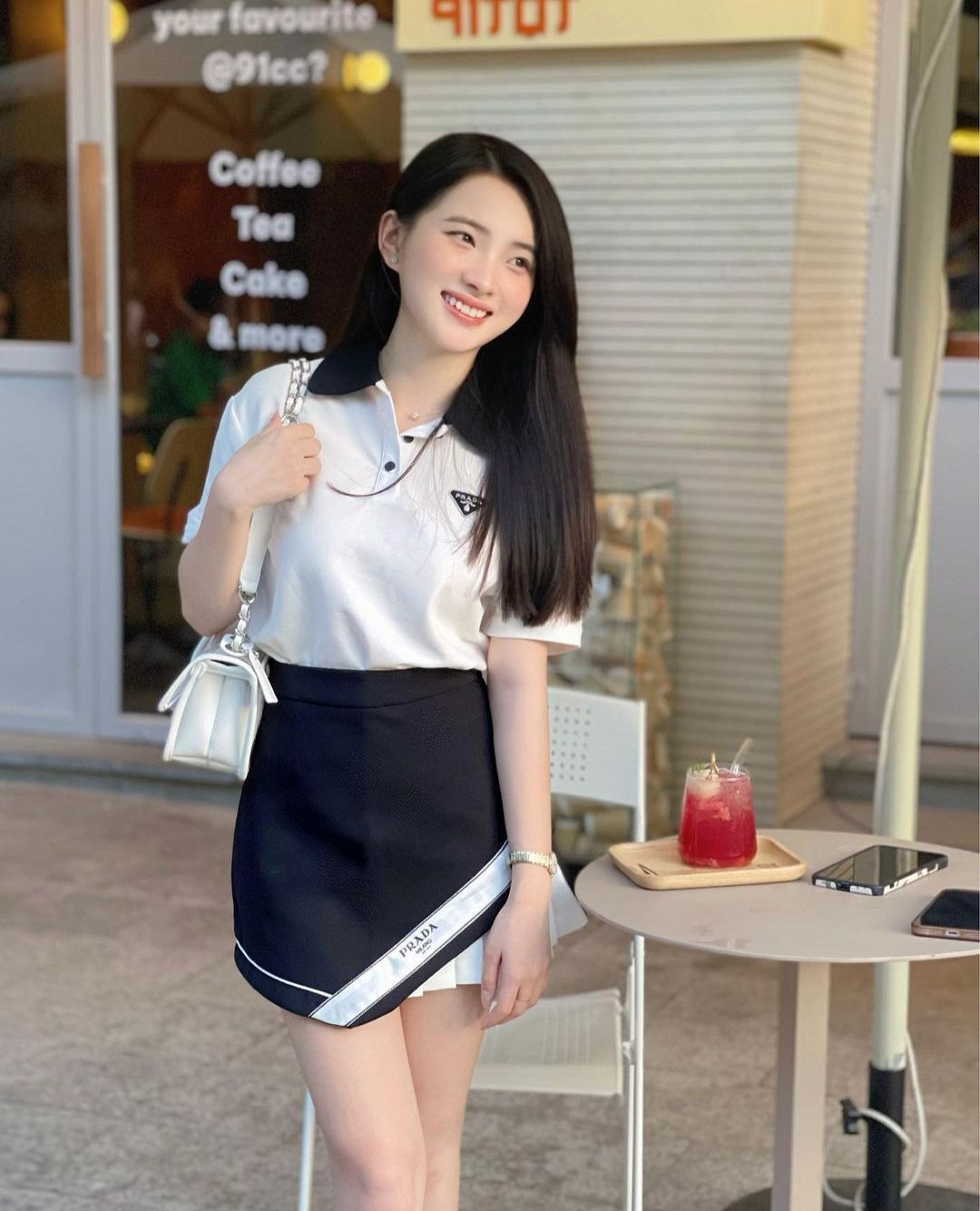 Cùng ngắm girl xinh Diệp Tố Oanh qua những bức ảnh đời thường quyến rũ và hấp dẫn
