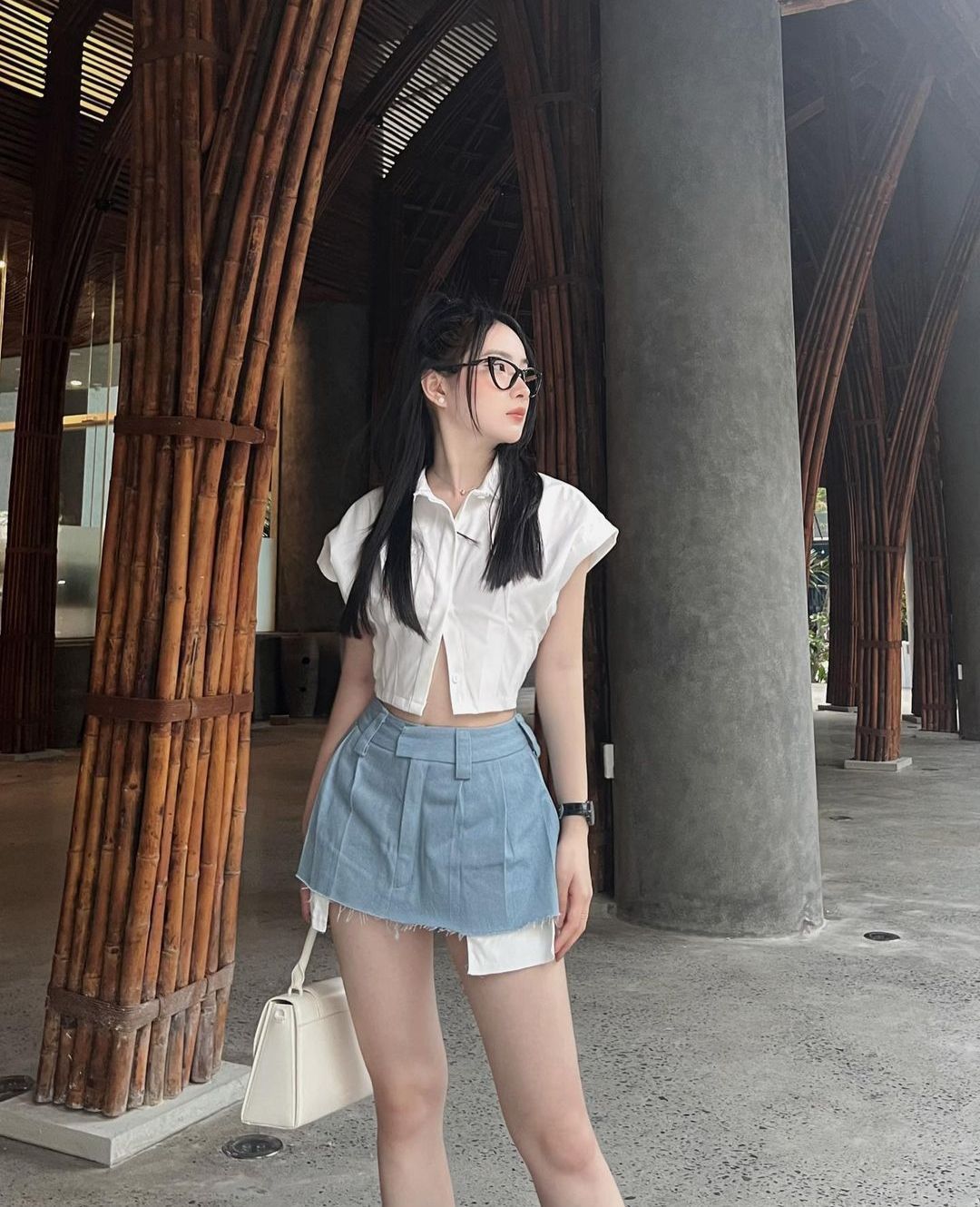 Cùng ngắm girl xinh Diệp Tố Oanh qua những bức ảnh đời thường quyến rũ và hấp dẫn