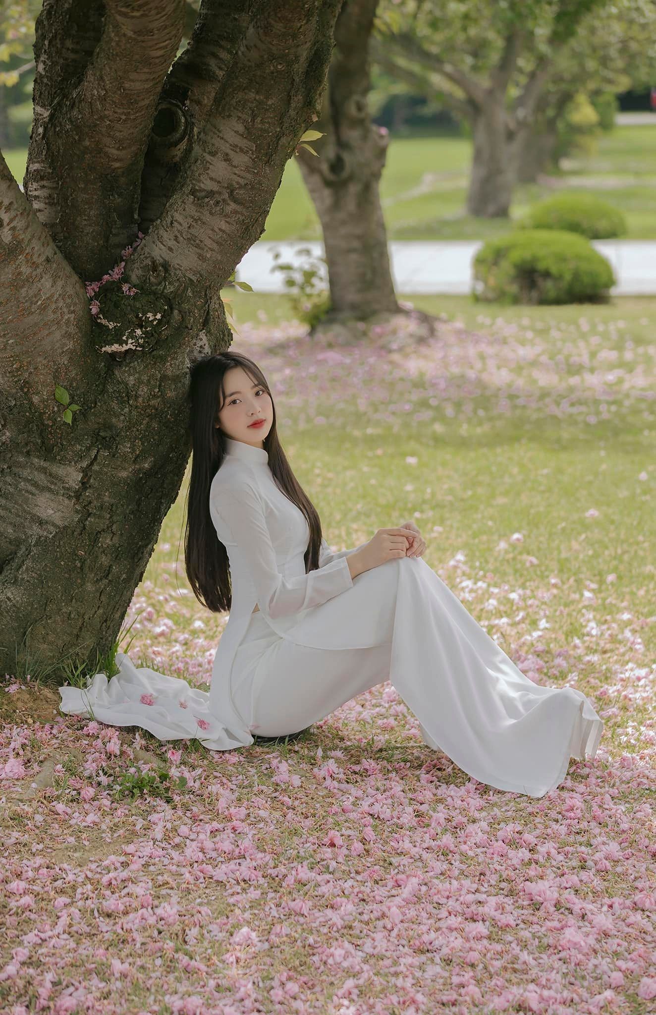 Nữ sinh mặc áo dài cực xinh