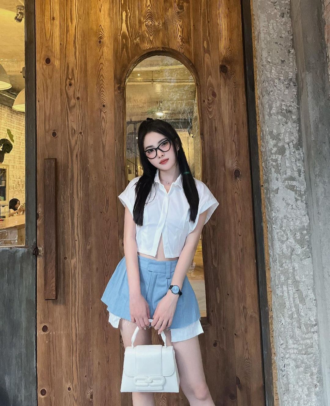 Cùng ngắm girl xinh Diệp Tố Oanh qua những bức ảnh đời thường quyến rũ và hấp dẫn