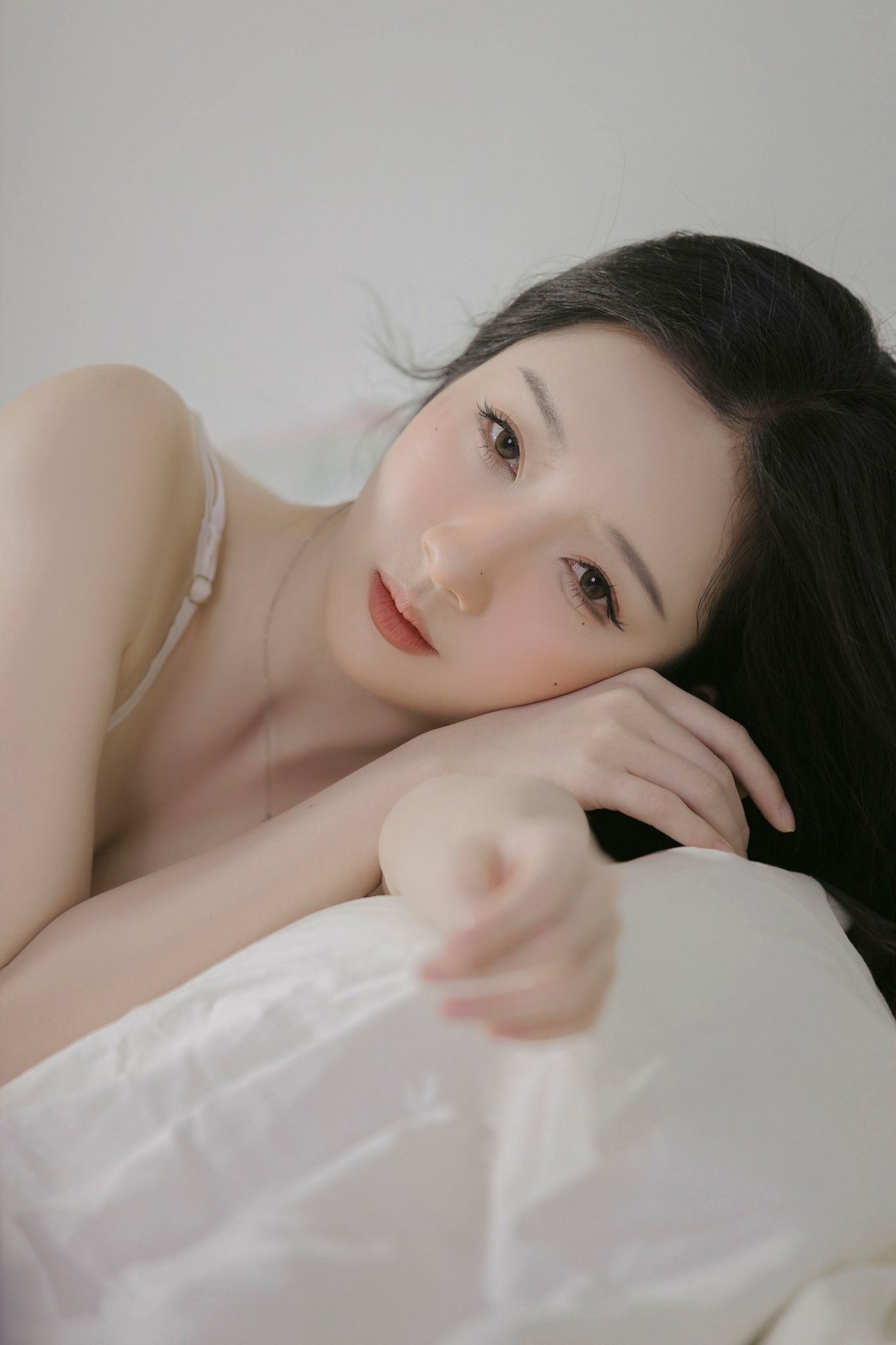 Girl xinh và trái cam